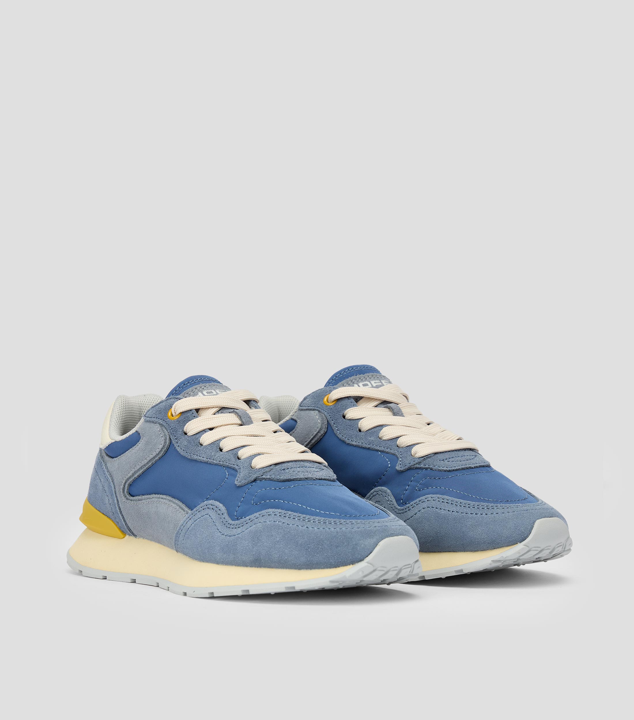 Tenis casuales City Retro en piel Mujer